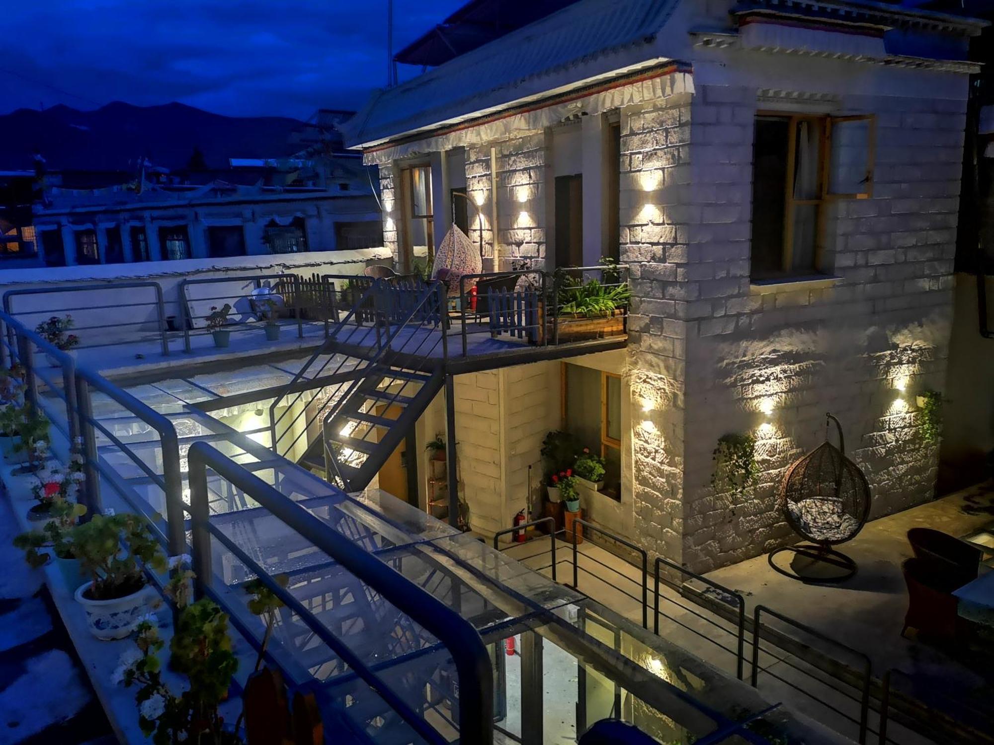 Fengma Feiyang Hostel Lhasa Eksteriør bilde